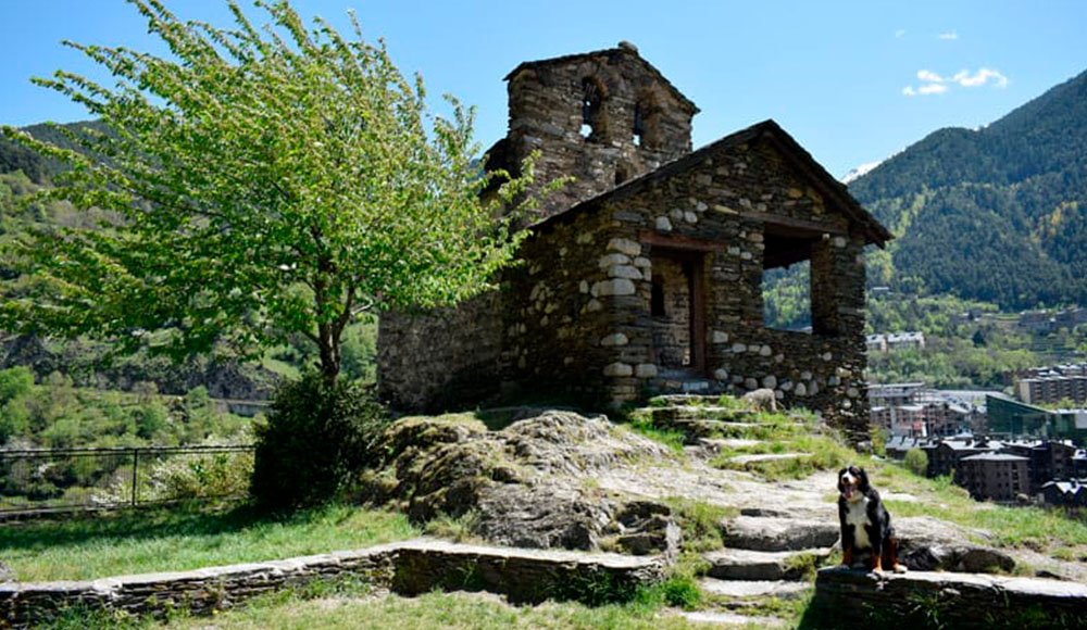 La iglesia románica de Sant Romà de les Bons, del siglo XII